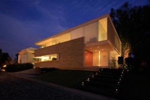 arquitetura-moderna-casa-em-vidro-e-aco-em-guadalajara