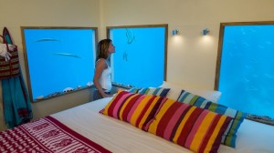 quarto-de-hotel-no-fundo-do-mar-manta-underwater-room