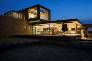 arquitetura-moderna-fachada-de-vidro-casa-em-pretoria-africa-do-sul