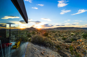 decoracao-exotica-living-casa-em-palm-springs-california