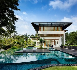 piscina-de-vidro-casa-em-singapura-por-guz