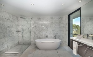 banheira-de-imersao-casa-em-saint-tropez