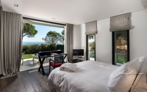decoracao-quarto-de-casal-casa-em-saint-tropez