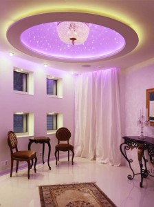 iluminacao-com-lustre-de-cristal-e-pontos-de-fibra-otica