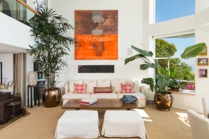 decoracao-tropical-sala-de-estar-casa-de-praia-em-malibu-los-angeles