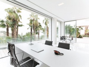 home-office-clean-e-iluminadao-casa-em-palma-de-maiorca