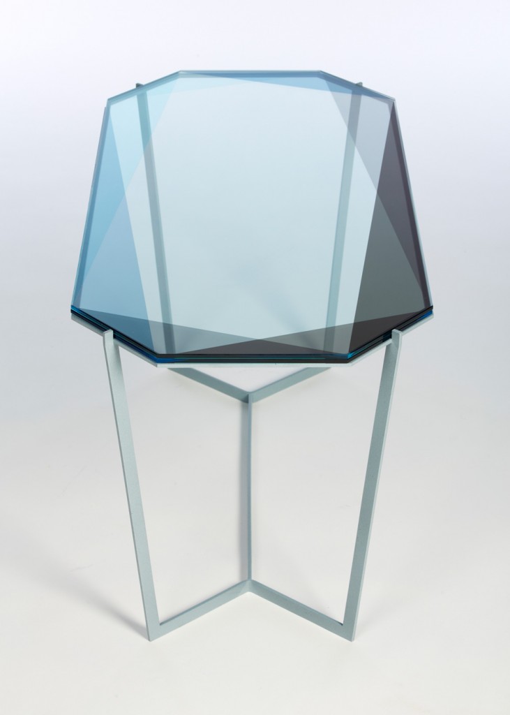 aparador-de-vidro-colorido-gem-tables