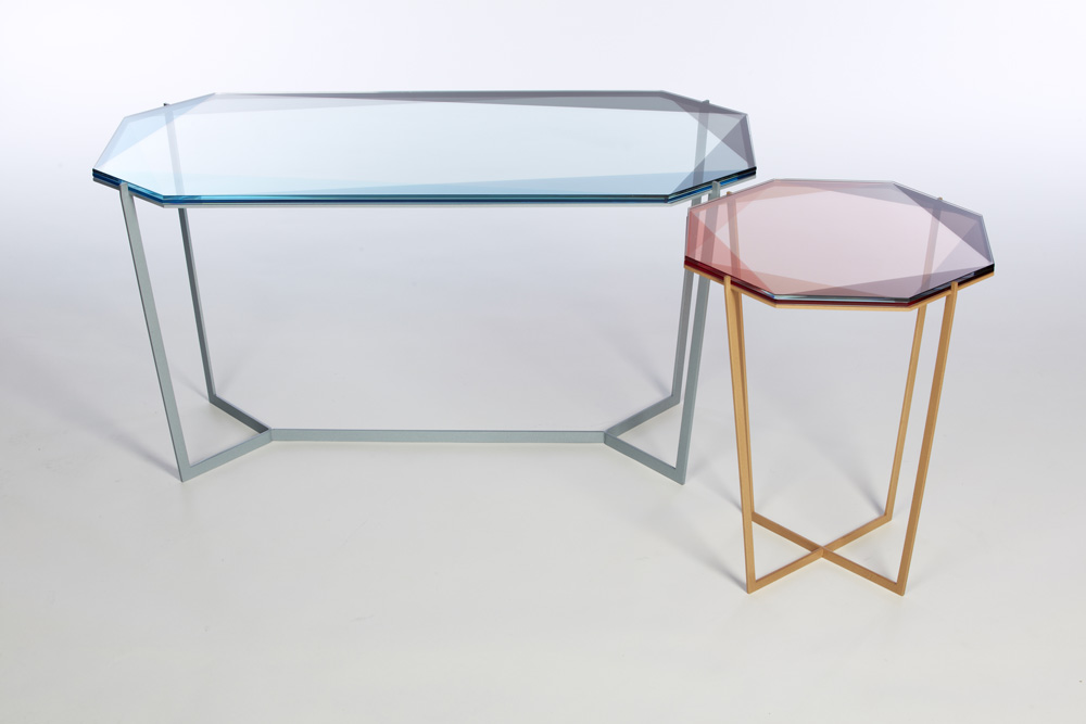 mesa-de-canto-em-vidro-colorido-gem-tables