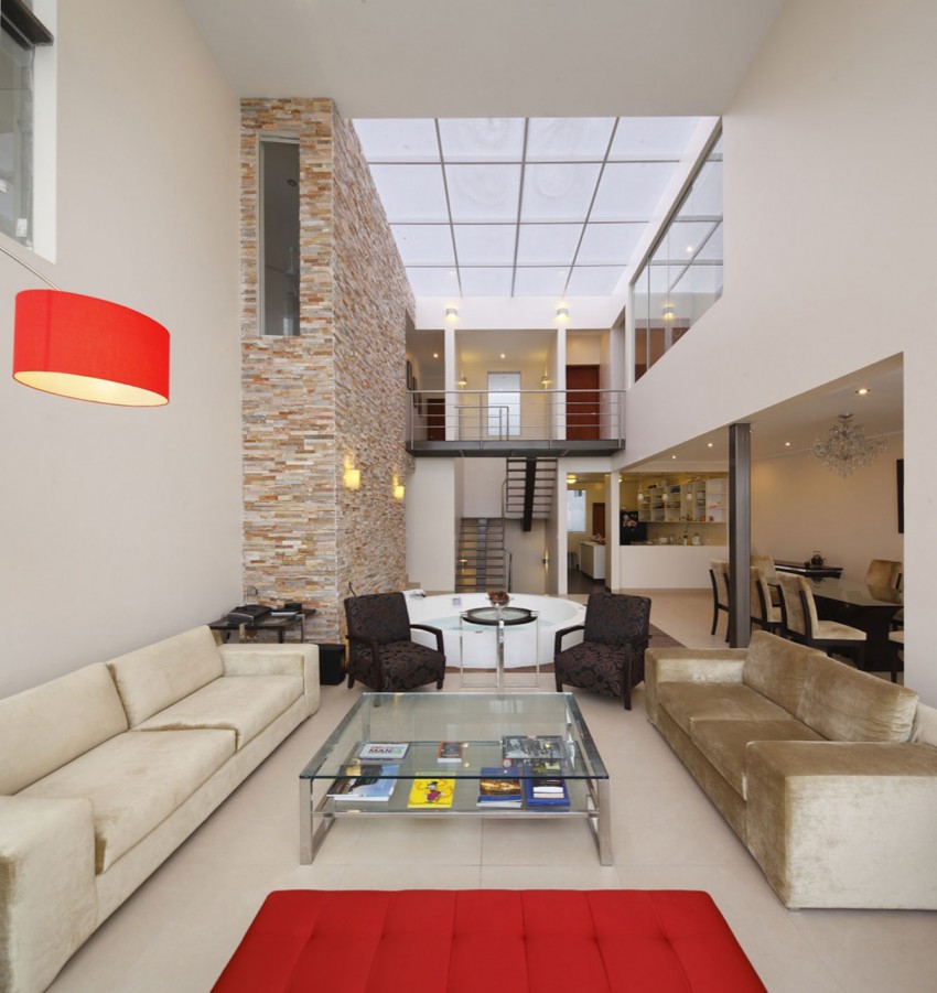 sala-de-estar-com-teto-de-vidro