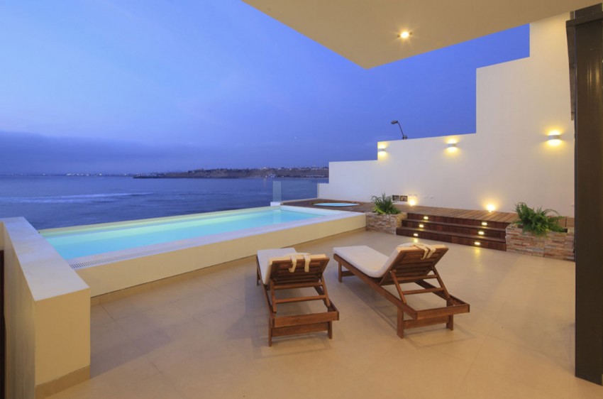 terraco-com-piscina-e-jacuzzi-casa-de-praia-em-playa-senoritas