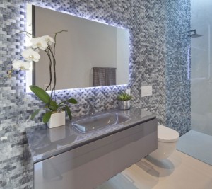 bancada-de-vidro-banheiro-casa-em-los-angeles