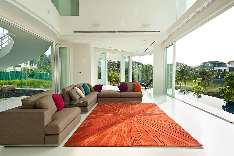 decoracao-sala-envidracada-casa-na-malasia
