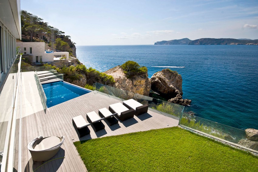 piscina-borda-infinita-casa-em-mallorca