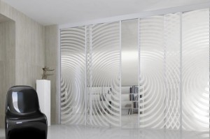 porta-de-correr-em-vidro-decorativo-foa