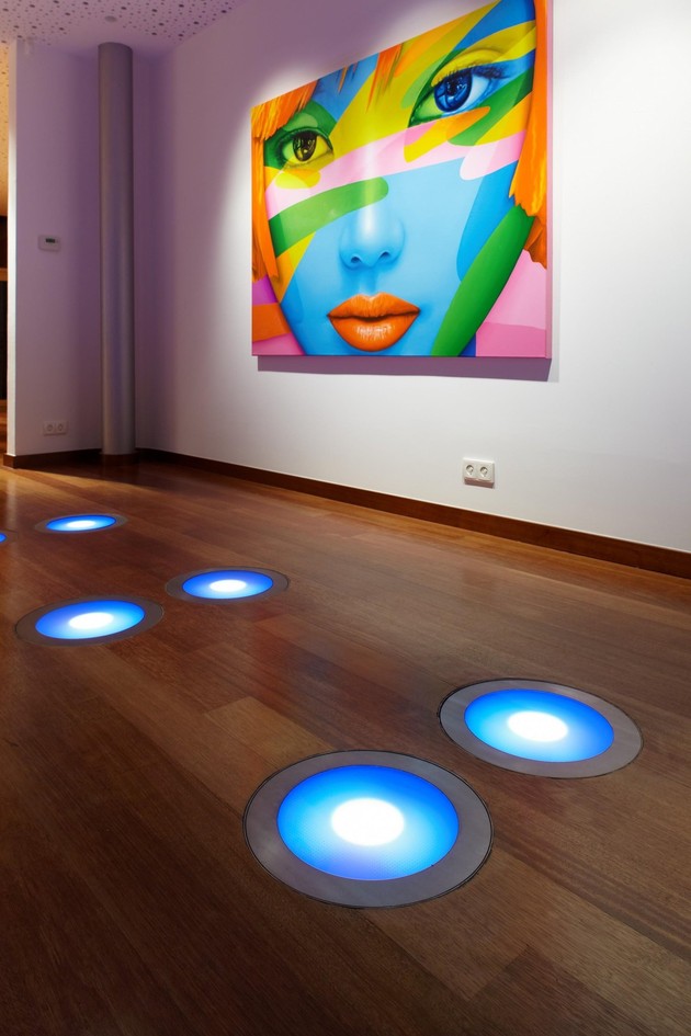 luminaria-embutida-no-piso-casa-em-ancara-turquia