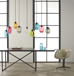 luminarias-pendentes-em-vidro-colorido
