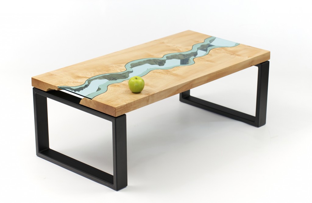 mesa-artesanal-de-vidro-e-madeira