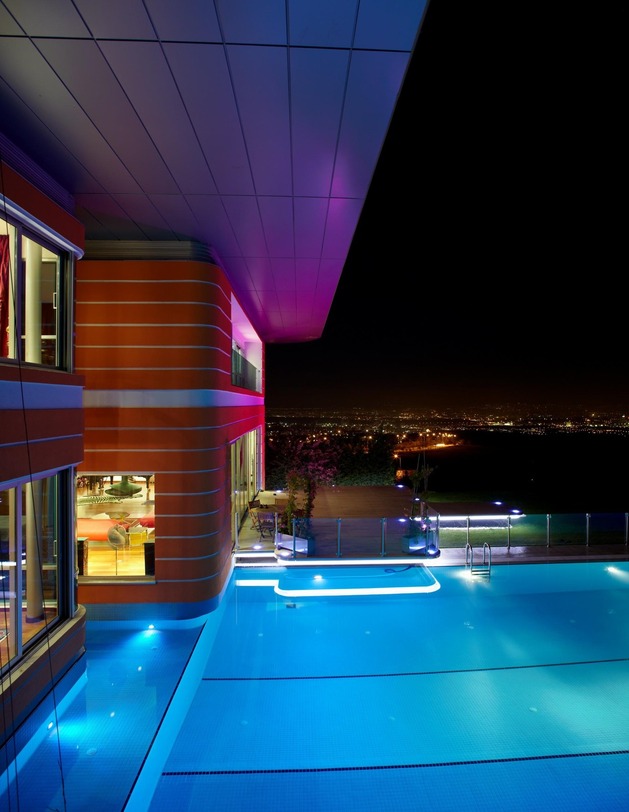 piscina-projeto-de-ilumnacao-fibra-otica-casa-em-ancara-turquia