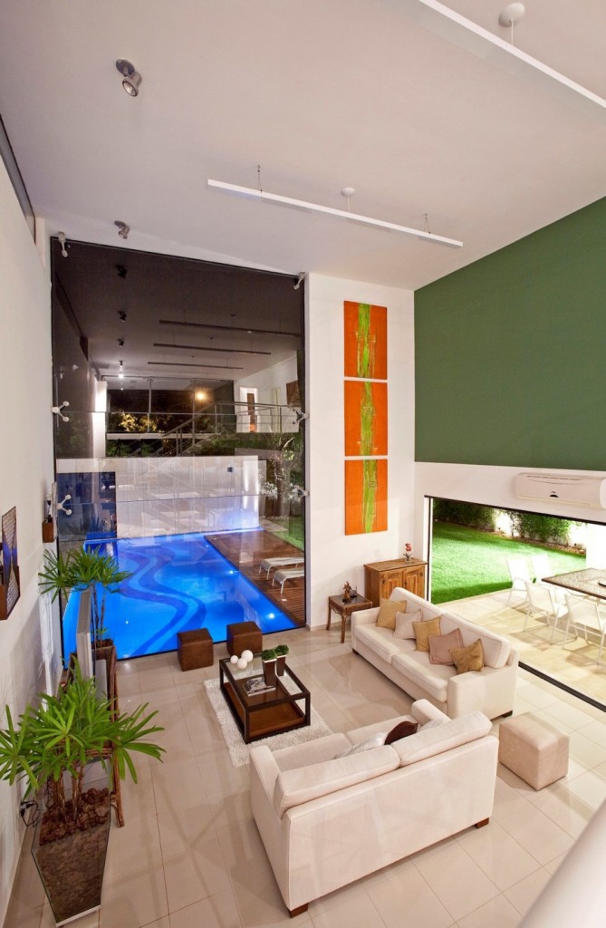 arquitetura-sala-de-estar-pe-direito-duplo-casa-no-guaruja