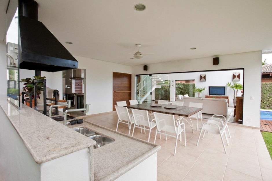 decoracao-varanda-gourmet-casa-no-guaruja-sp