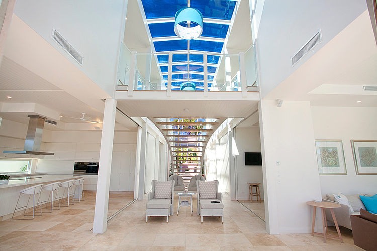 arquitetura-moderna-claraboia-de-vidro