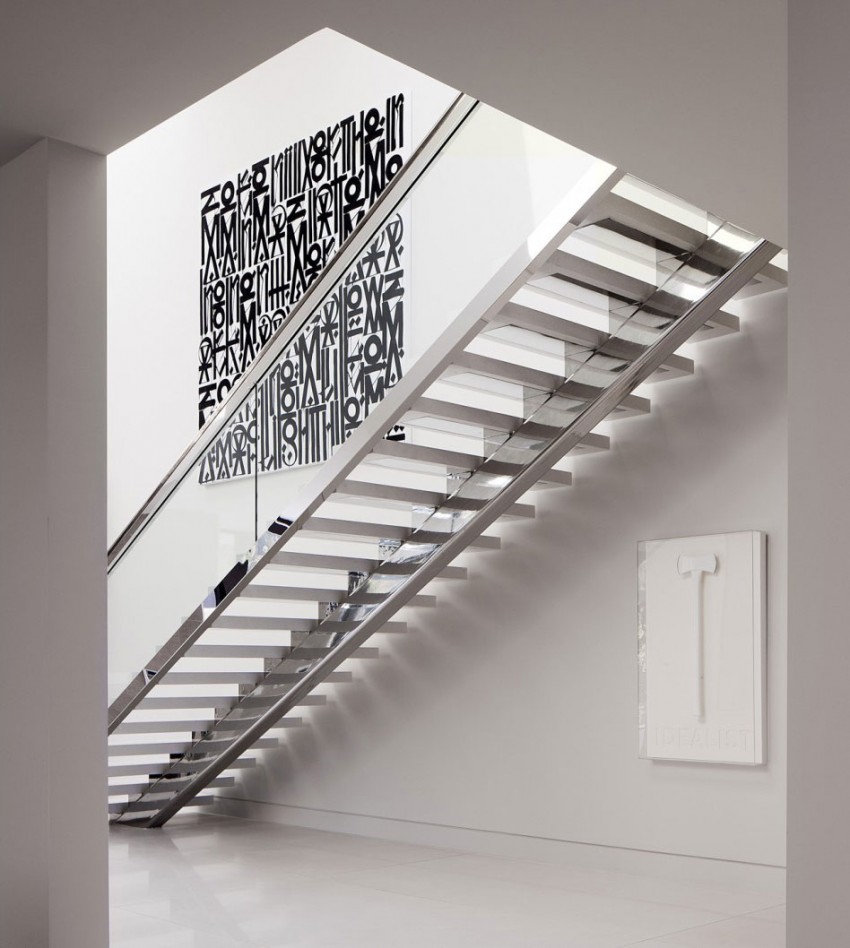 decoracao-escada-de-vidro-casa-los-angeles