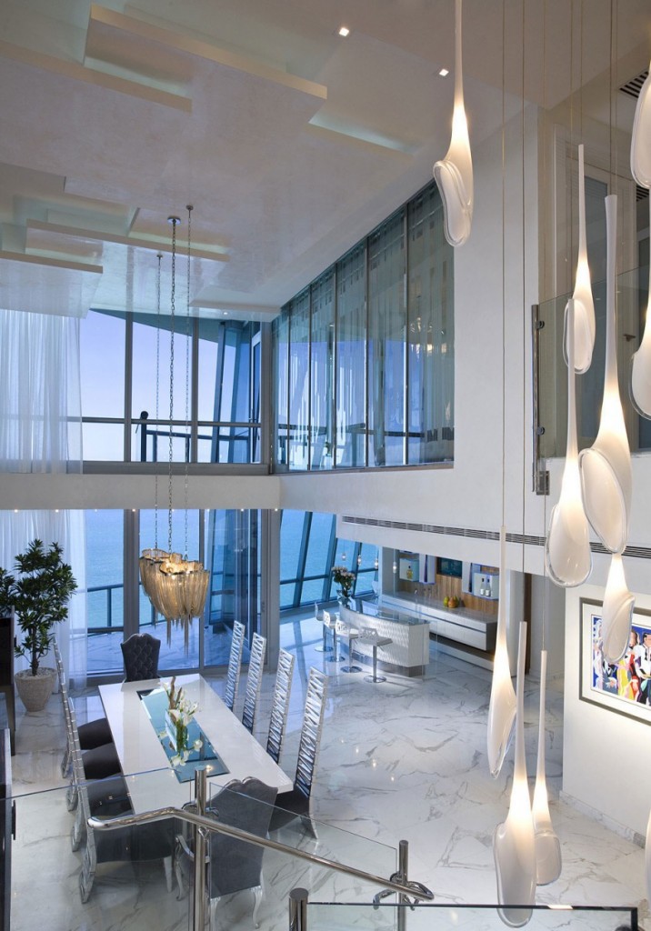 decoracao-luxuosa-living-pe-direito-duplo