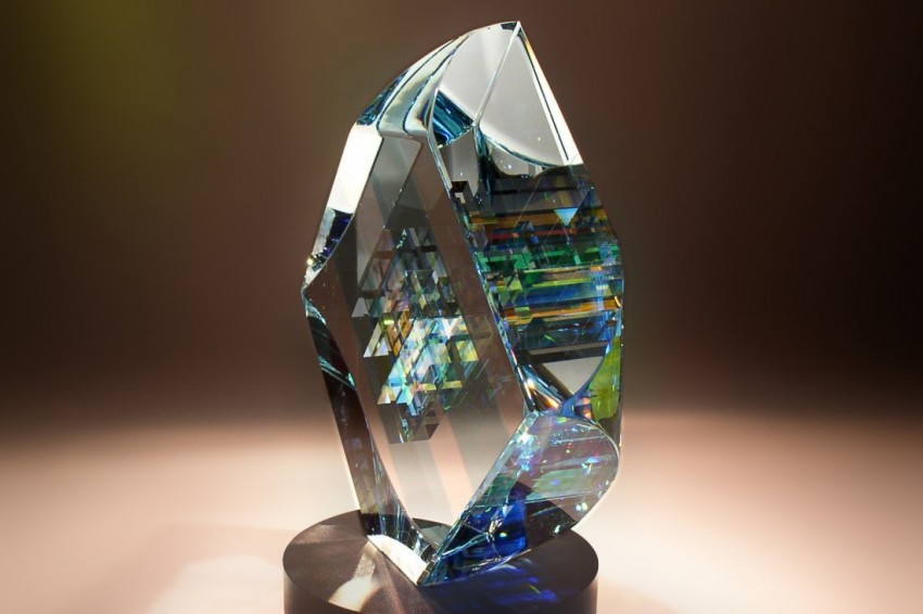 escultura-em-vidro-otico-por-jack-storms