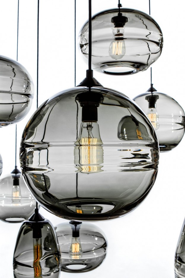 Luminárias artesanais em vidro assinadas por designers internacionais Vidrado