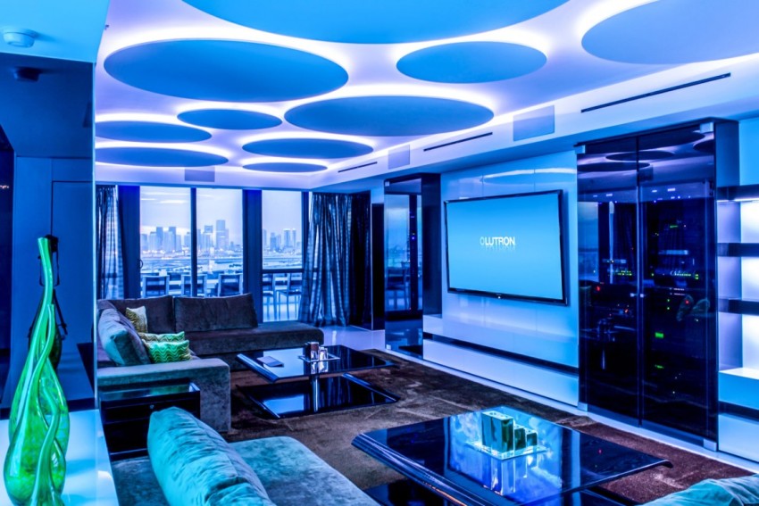 projeto-iluminacao-led-sala-de-tv-cobertura-duplex-em-miami-biscayne-bay