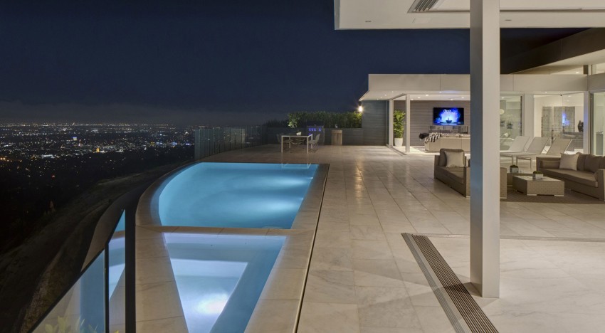 projeto-terraco-com-piscina-borda-infinita-casa-em-trousdale-beverly-hills