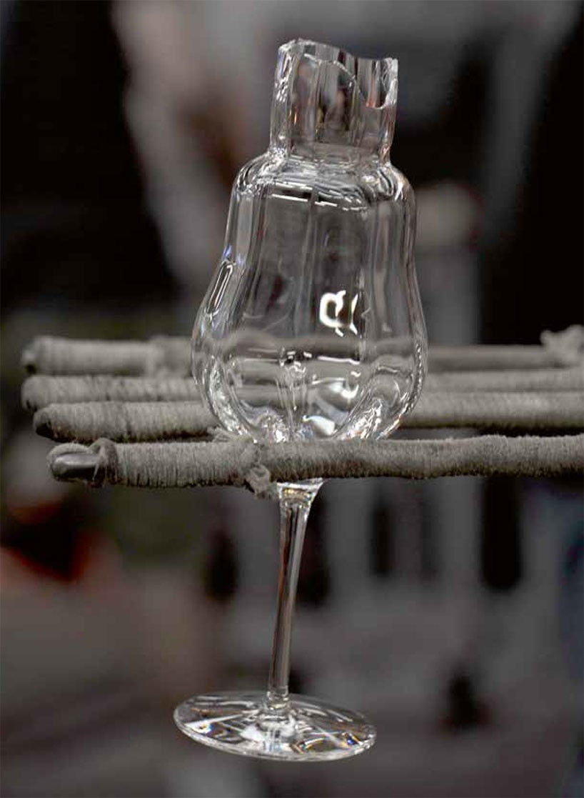 fabricacao-de-uma-taca-de-cristal-cristaleria-saint-louis