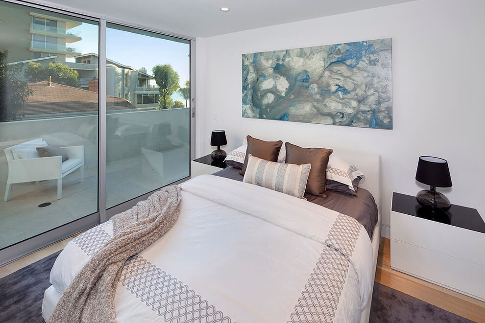 decoracao-clean-quarto-de-casal-casa-em-laguna-beach-california