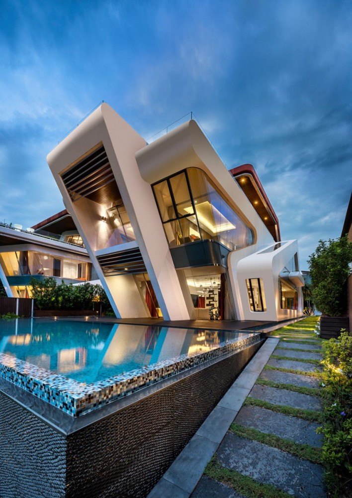 moderna-fachada-de-casa-em-vidro-curvo-casa-em-cingapura
