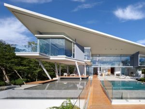 telhado-inclinado-casa-em-peninsula-papagayo-guanacaste