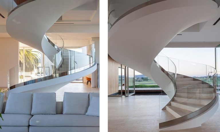 Modernos projetos de escada curva em vidro