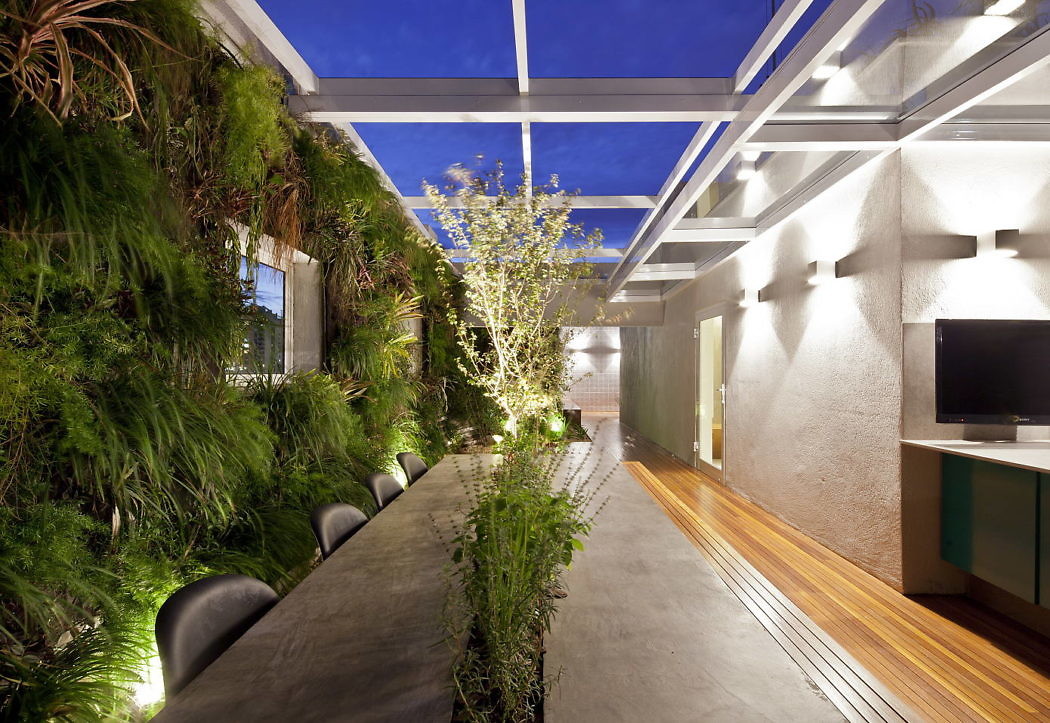 terraço-jardim-vertical-com-cobertura-de-vidro-por-casa-14-arquitetura