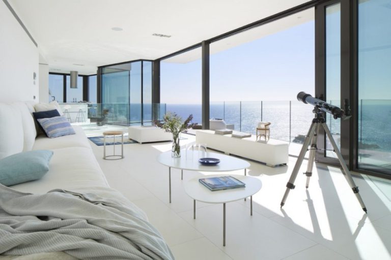 Decoração em preto e branco por Anna Podio