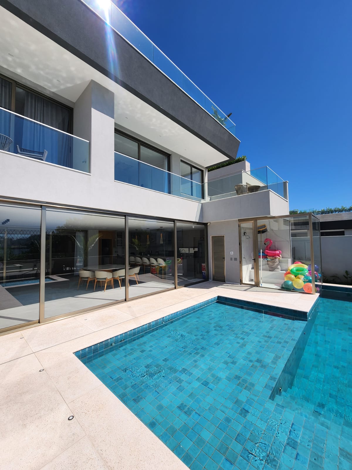 Residência no Alphaville por Mtekton Arquitetura
